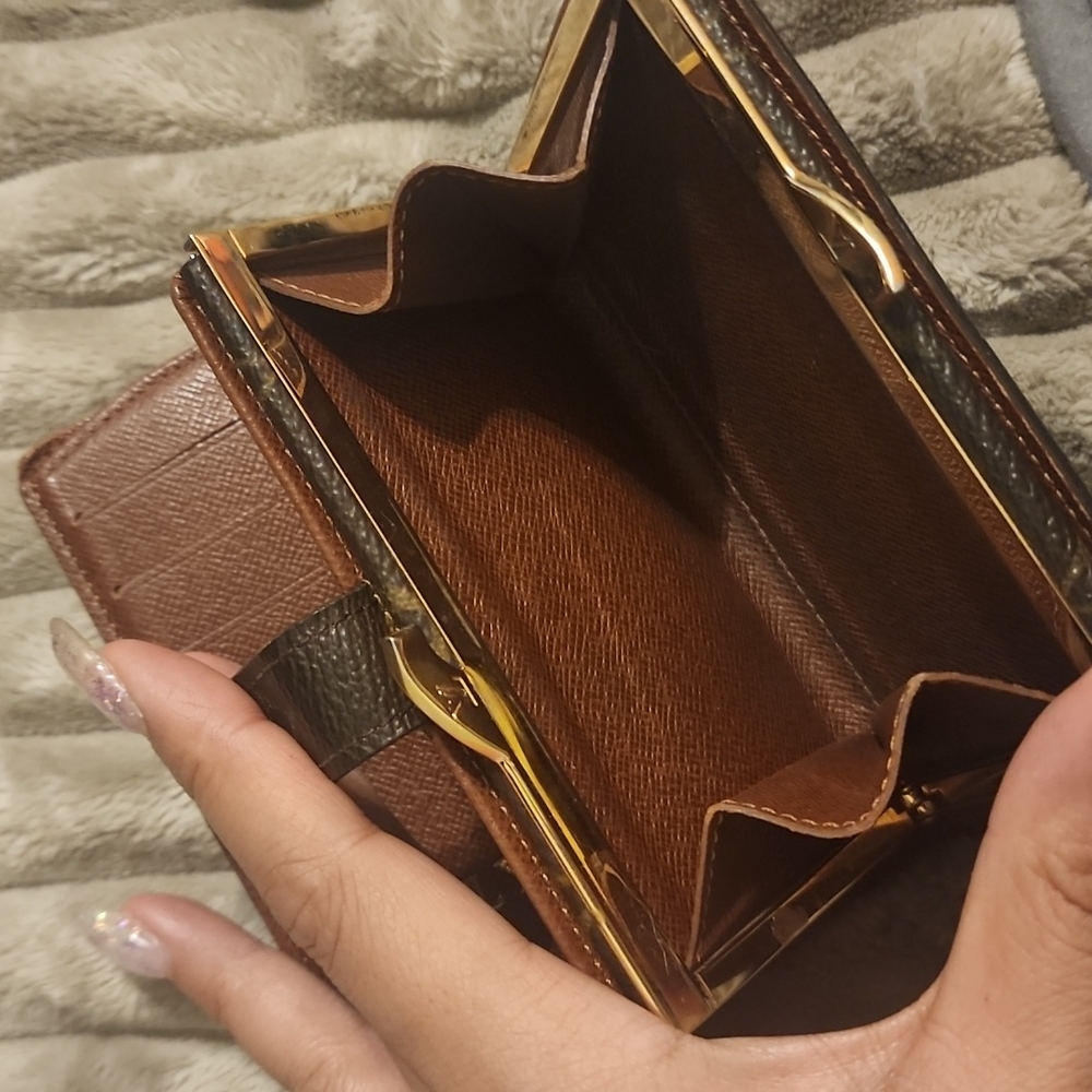 Authentic Louis Vuitton Wallet - Picture 5 of 5